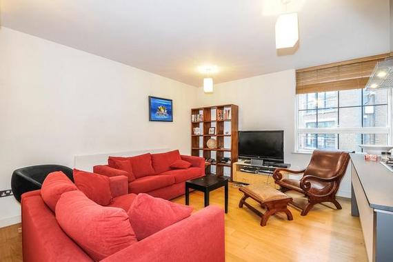 2 bedroom Flat for s...